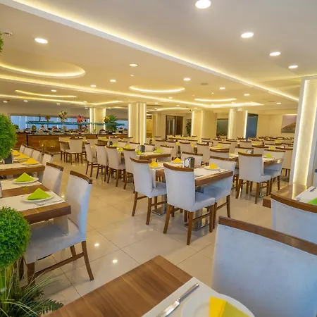 Kleopatra Life Hotell 4*