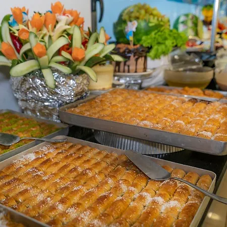 Kleopatra Life Hotell 4*