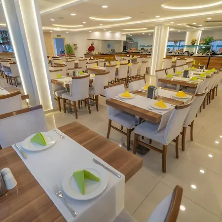 Hotell Kleopatra Life 4*